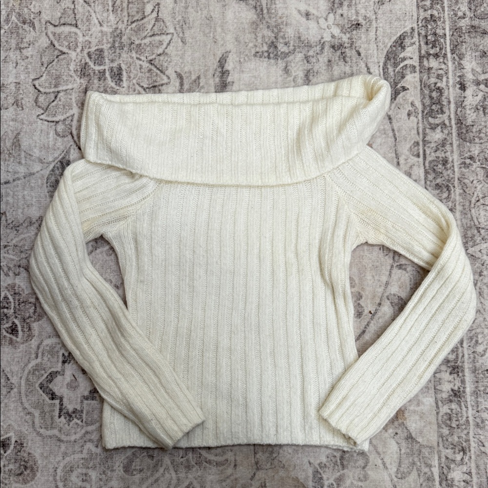 A&F - Off-Shoulder Cream Sweater
